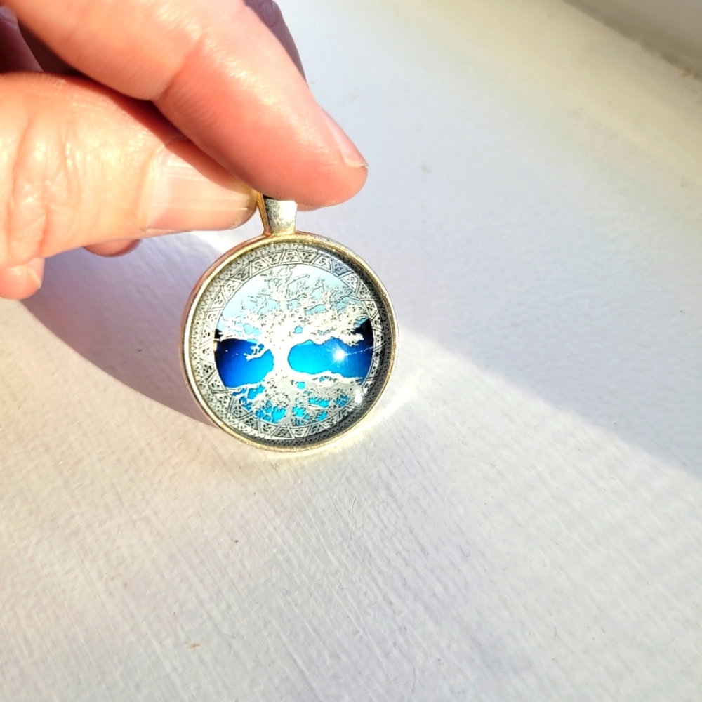 Tree pendant